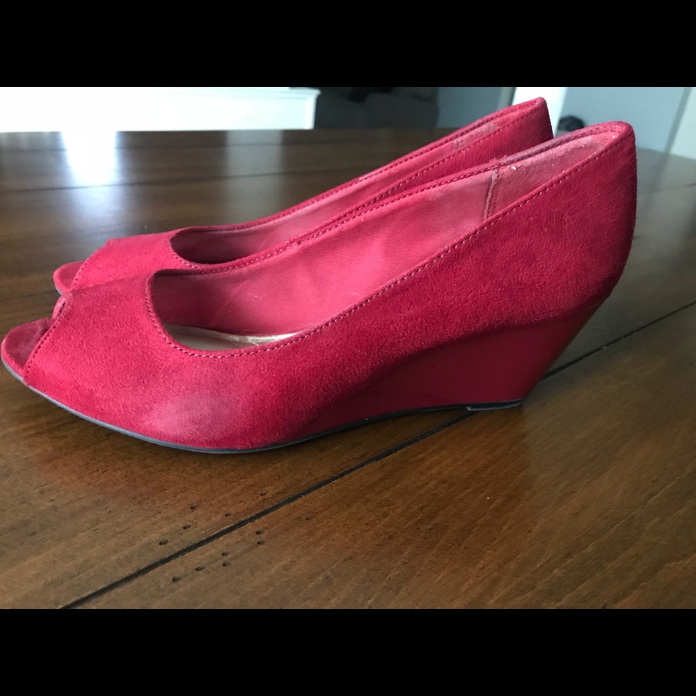 Comfort Plus by Predictions Red Wedges-8